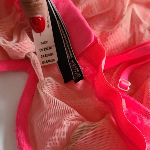 BUY 1 GET 1 FREE VICTORIA SECRET HOT PINK BRALETTE - Picture 7 of 9